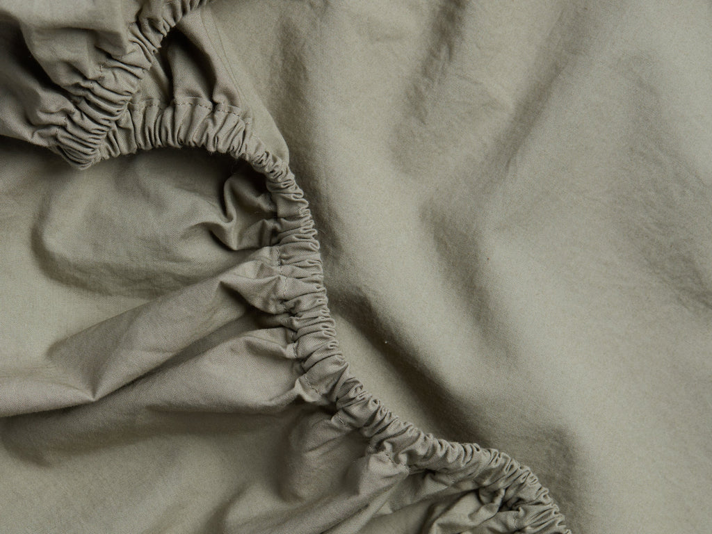 Percale Crib Sheet (Moss) - Image 2