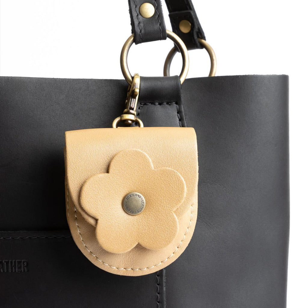 Petunia Pouch - Image 60