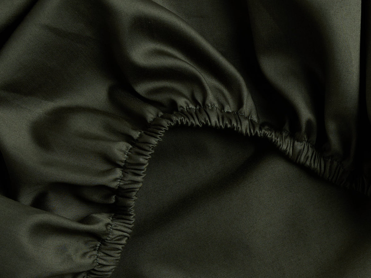Sateen Fitted Sheet (Evergreen) - Image 3