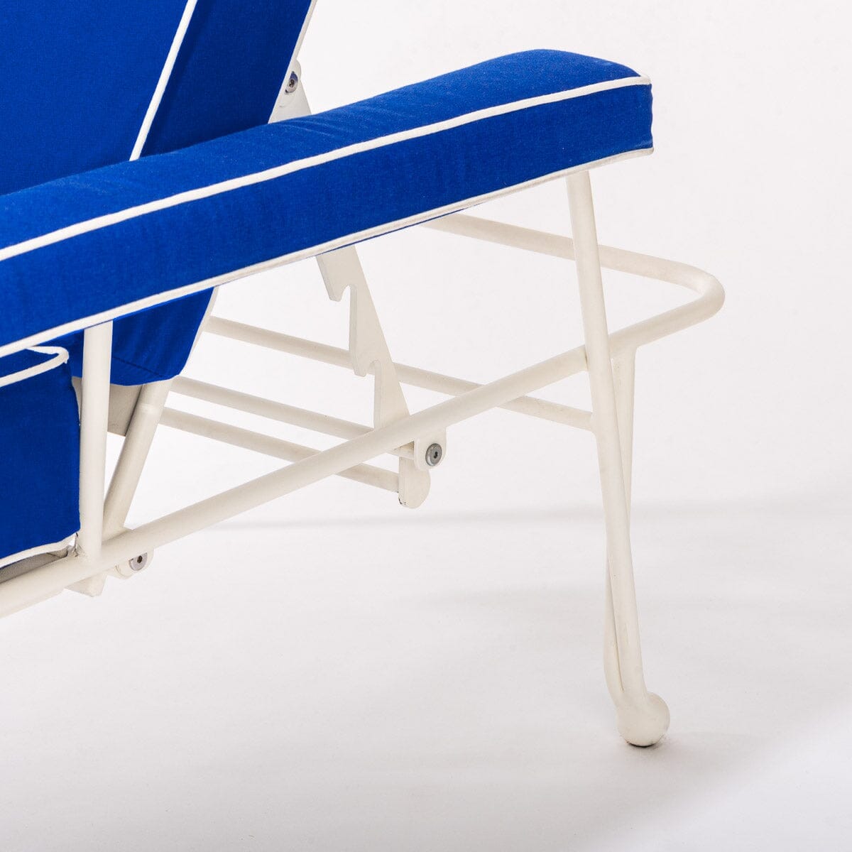 The Waterhouse Sun Lounger Armrest Set - Image 3