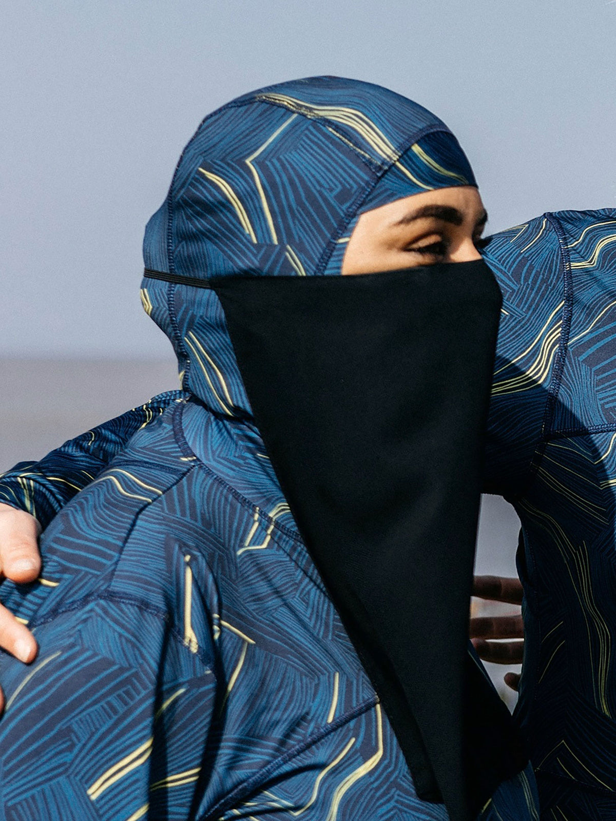 Into The Sea' Hijab - Image 4